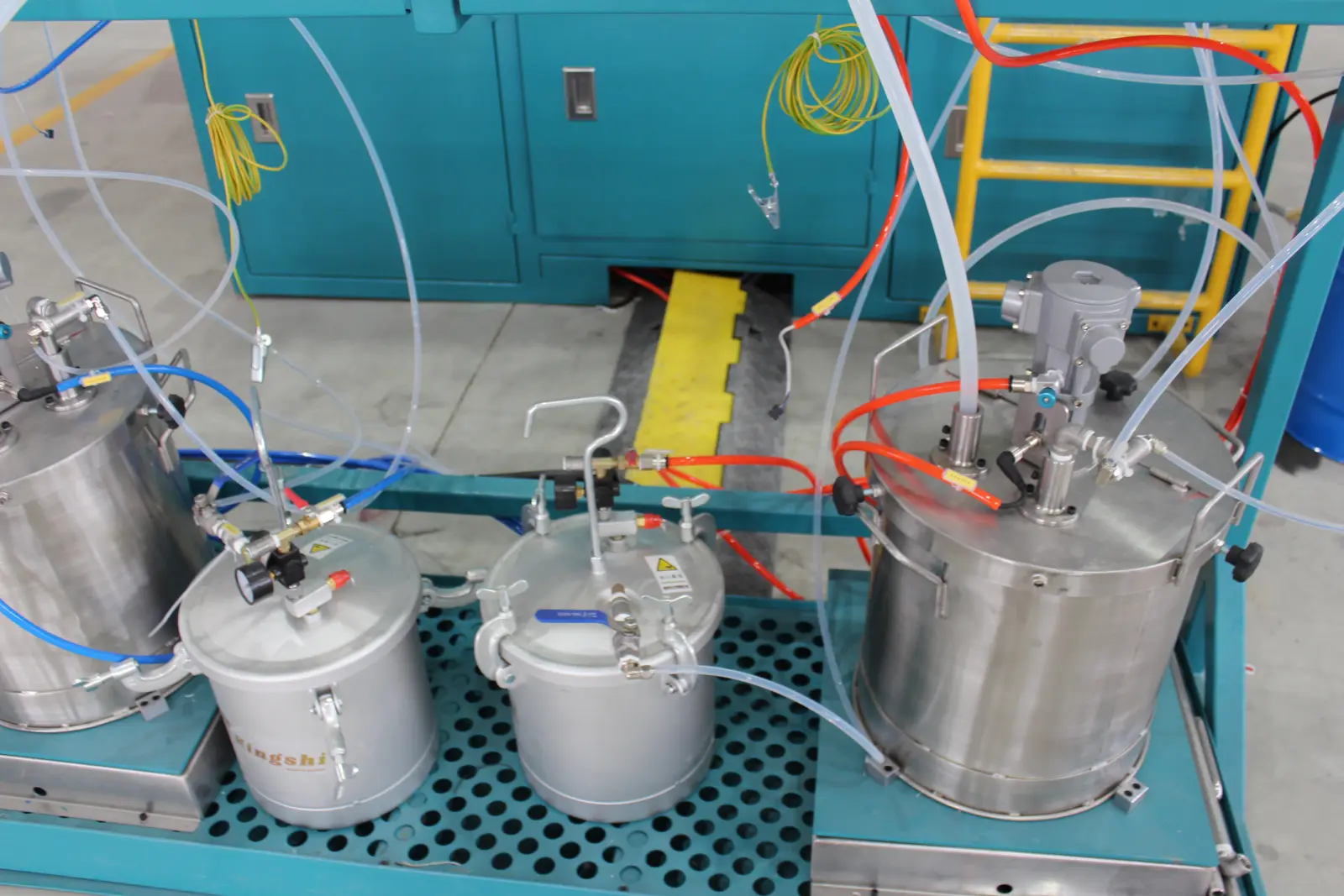 ANGEM Enclosed Intelligent Automatic Spraying Machine 1 (24)-1780036716 ANGEM Enclosed Intelligent Automatic Spraying Machine 1 (24)-1780036716