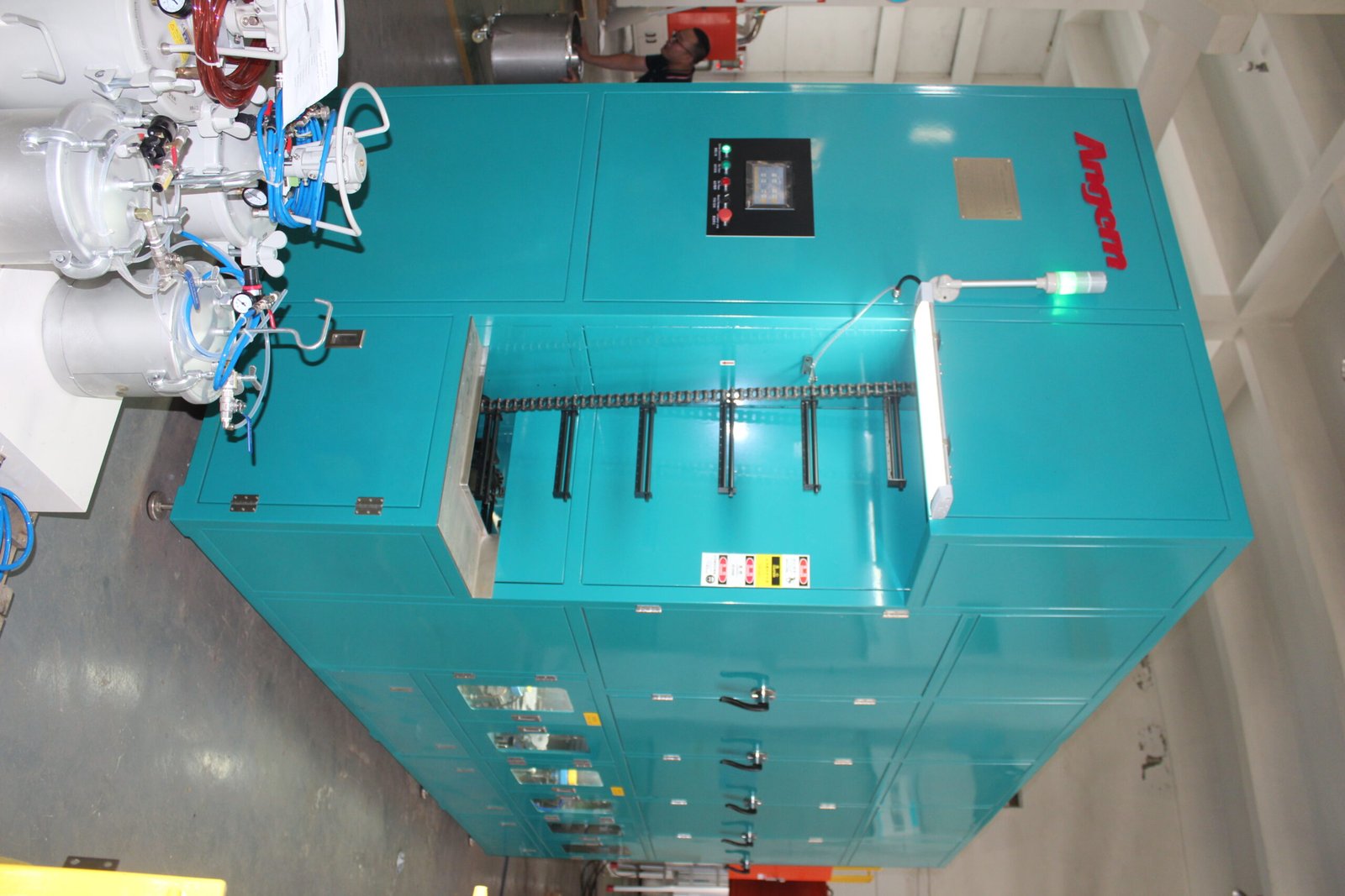 Chain-Type Automatic Glue Dipping Machine 15 Chain-Type Automatic Glue Dipping Machine 15