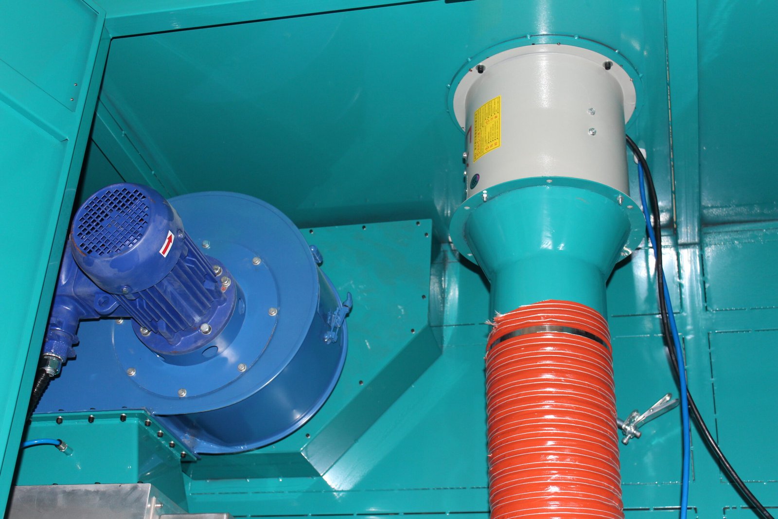 Chain-Type Automatic Glue Dipping Machine 14 Chain-Type Automatic Glue Dipping Machine 14