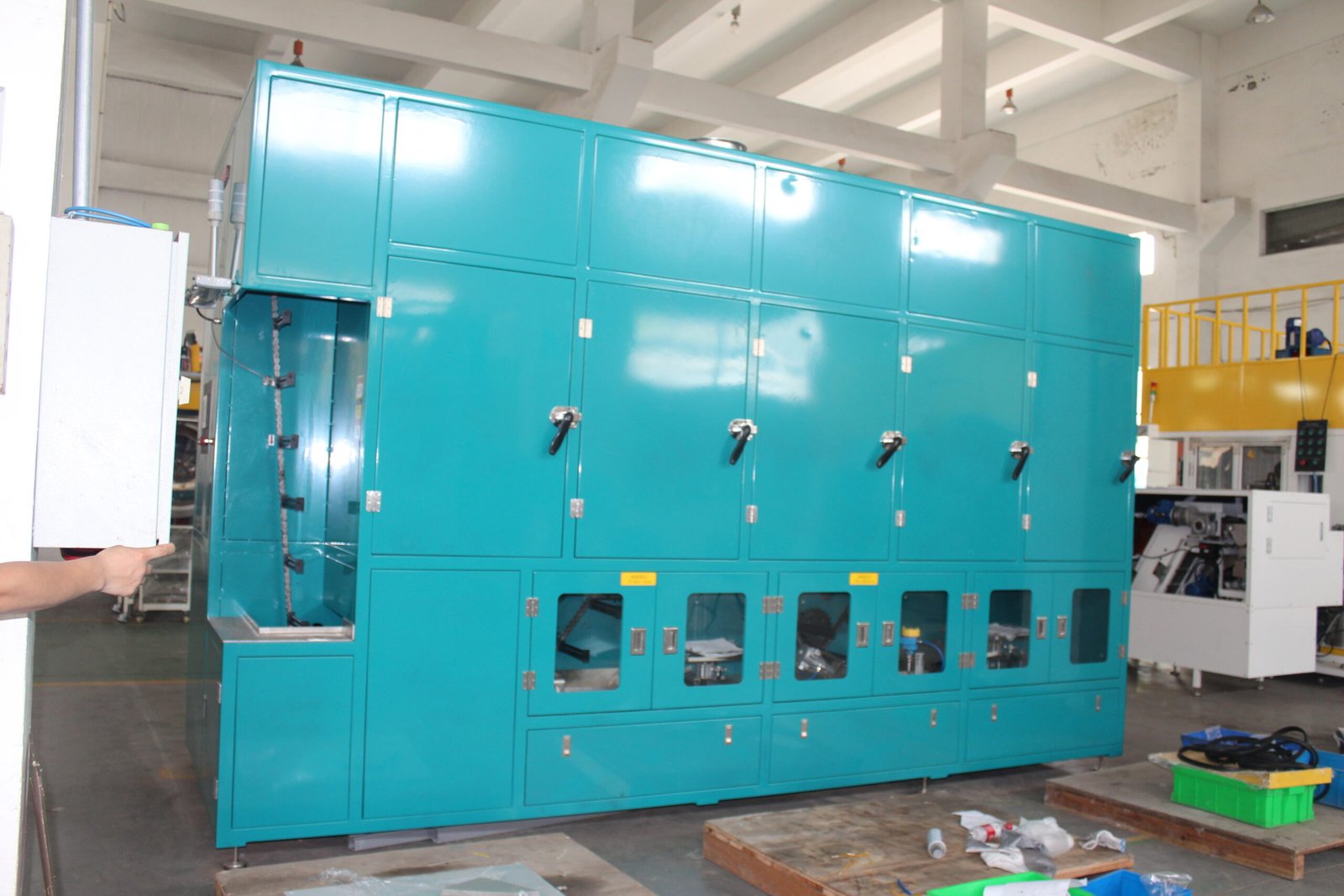 Chain-Type Automatic Glue Dipping Machine 6 Chain-Type Automatic Glue Dipping Machine 6