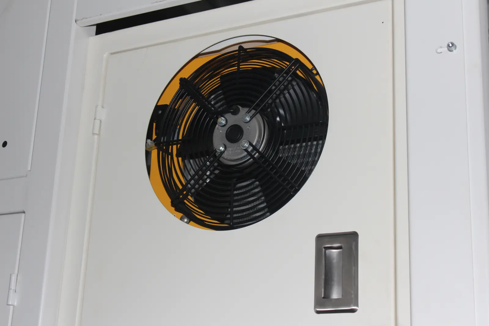 roll-coating-machine-applications_11-1784621133